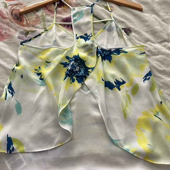 GUESS Flowy Floral Racerback Top - Picture 11 of 12